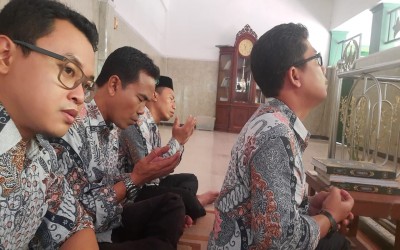 GHOROM - Ngaji Kitab - Drs. Musthofa Muin